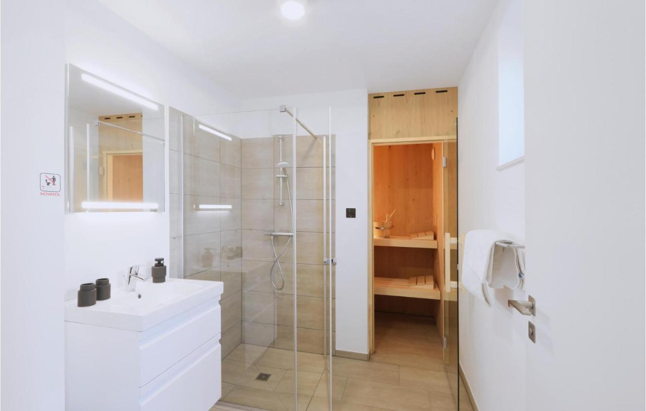 Stunning Home In Lembruch-Duemmer See With Wifi Eksteriør bilde